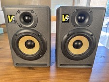 KRK V4 Bi-Amplified Studio